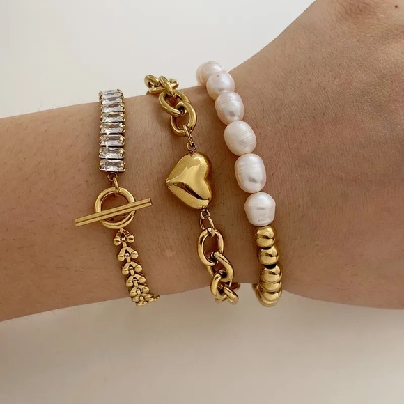 Jewelry - Heart Bracelet Stack Set!